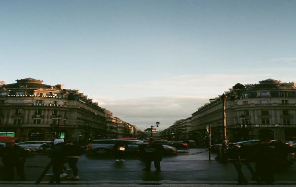 Transfert VIP Paris : Voyagez en confort et sécurité avec un chauffeur privé